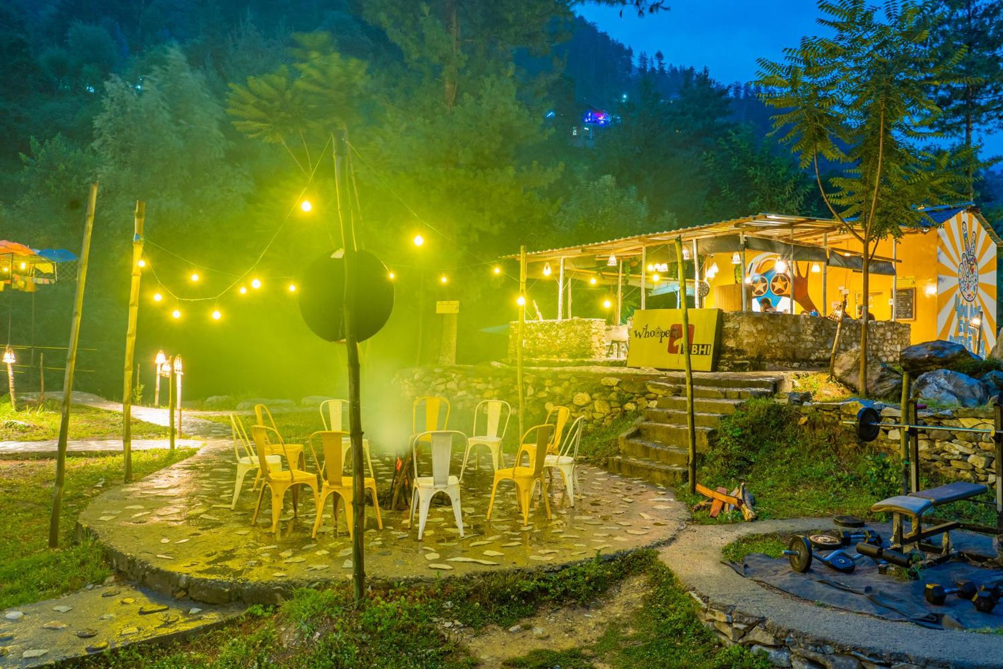 Whoopers Boutique Resort Jibhi Exterior foto